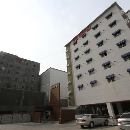 Valentine Hotel Goyang Luaran gambar