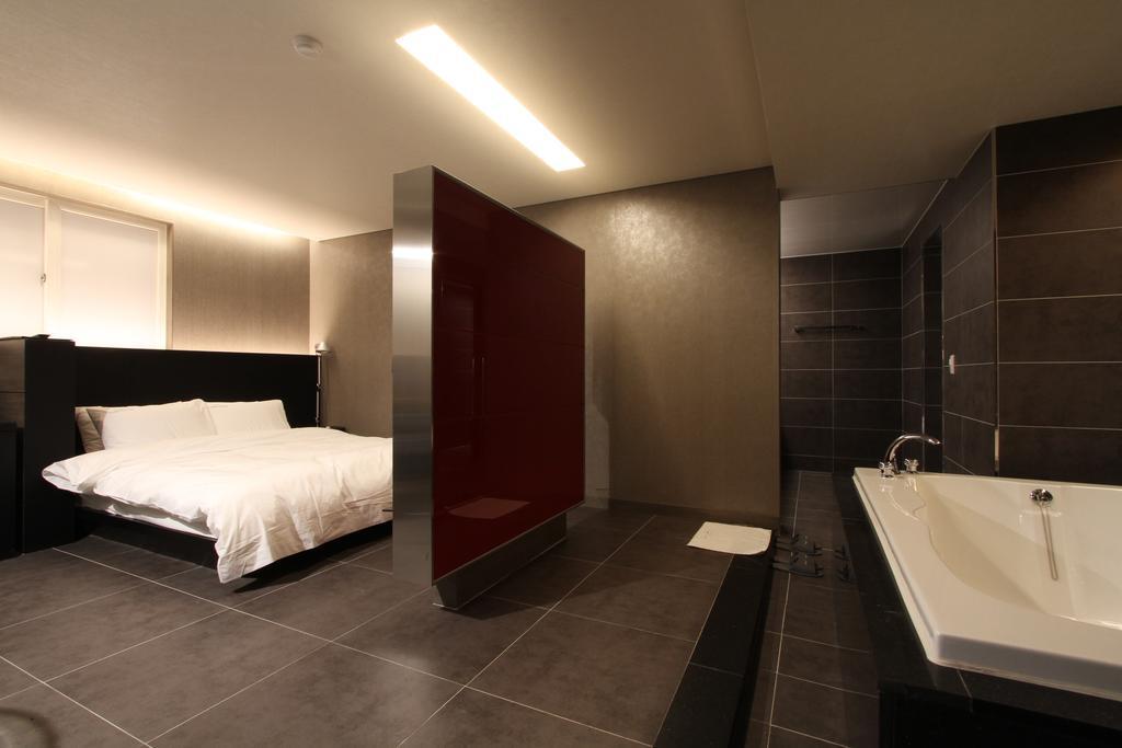 Valentine Hotel Goyang Bilik gambar