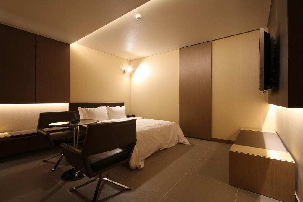 Valentine Hotel Goyang Bilik gambar
