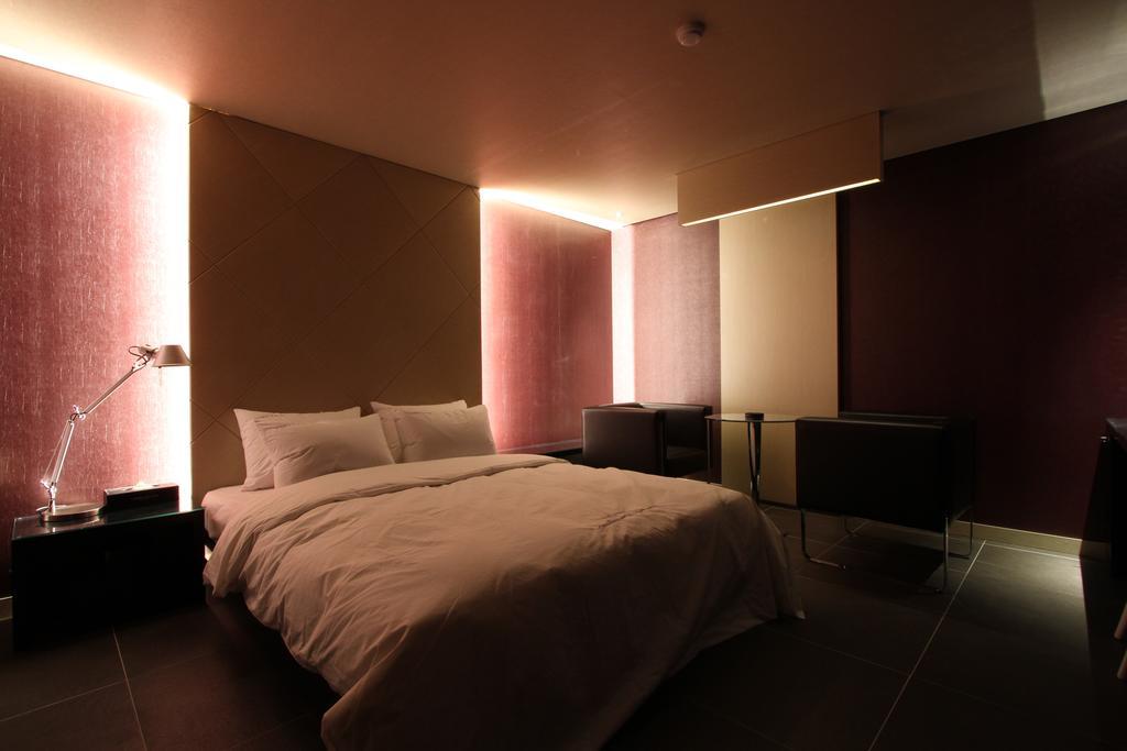 Valentine Hotel Goyang Bilik gambar
