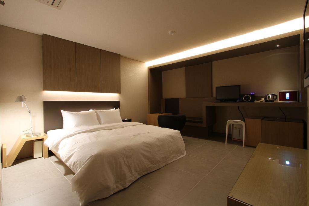 Valentine Hotel Goyang Bilik gambar